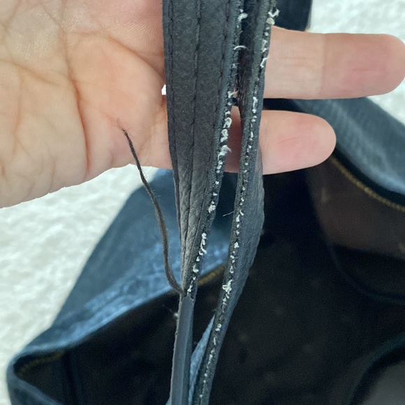 Black Vince Camuto purse - Picture 3 of 8